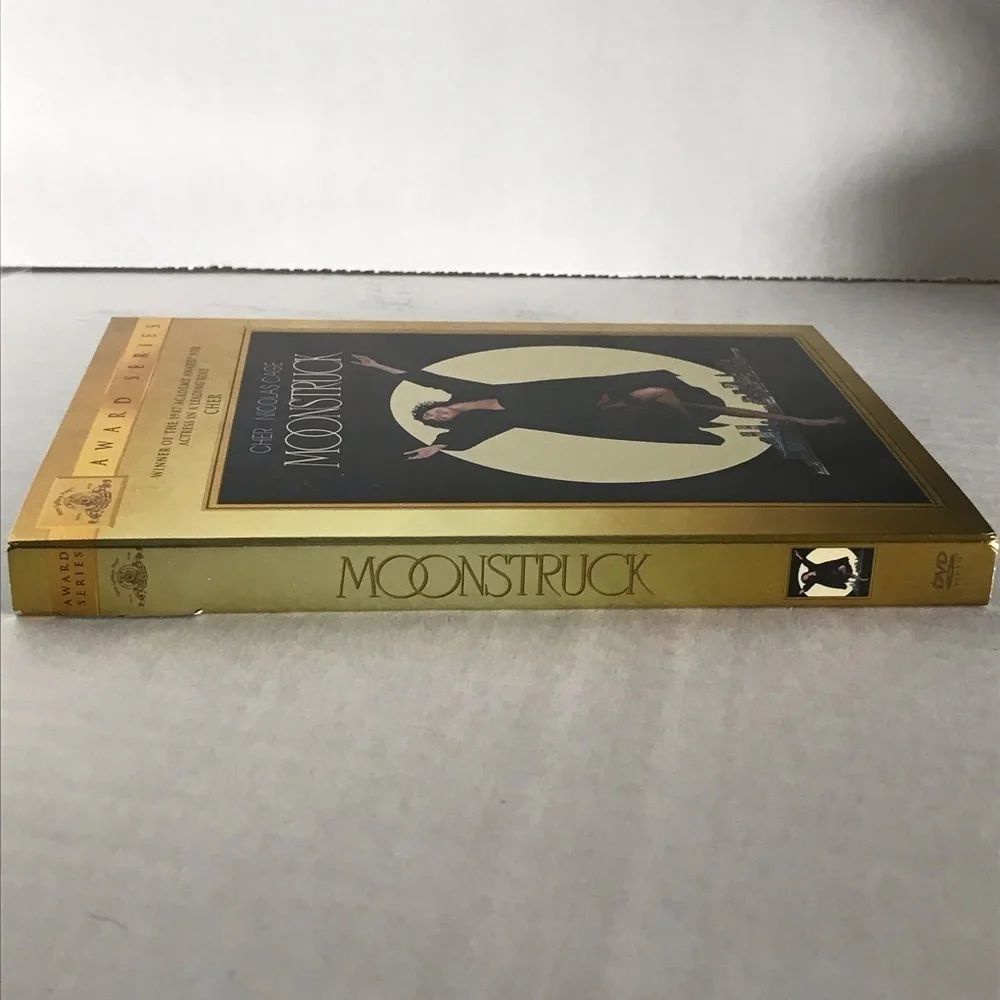 Moonstruck DVD - Deluxe Edition - Award Series